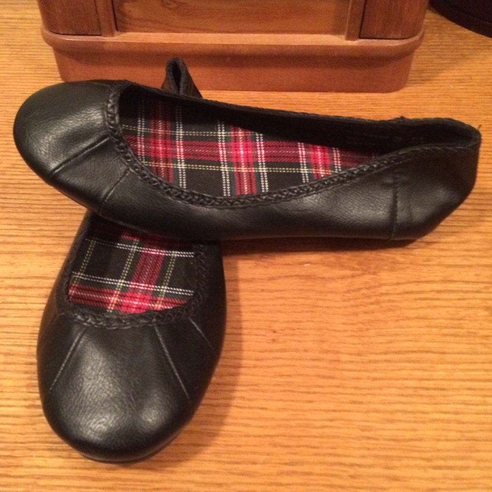 BLACK BALLET FLATS
